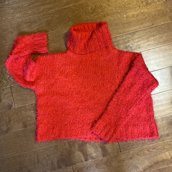 Super soft and warm sweater - Picture 2 of 2